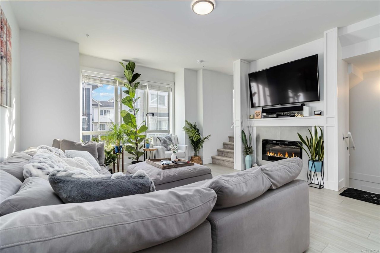 21-370 Latoria Blvd, Colwood
