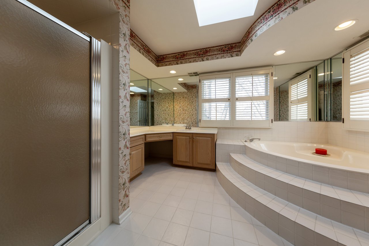 Delightful Home In The Heart Of Hinsdale