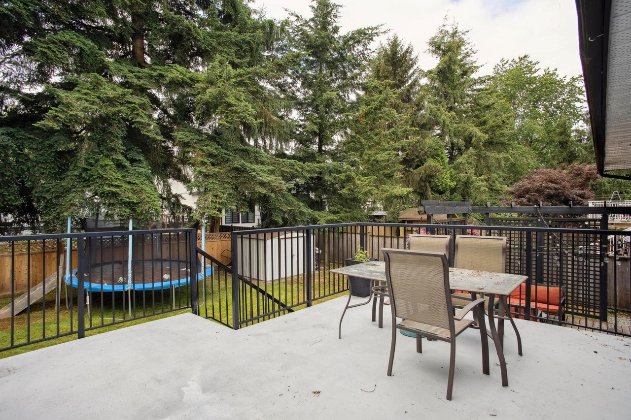 18348 63a Ave