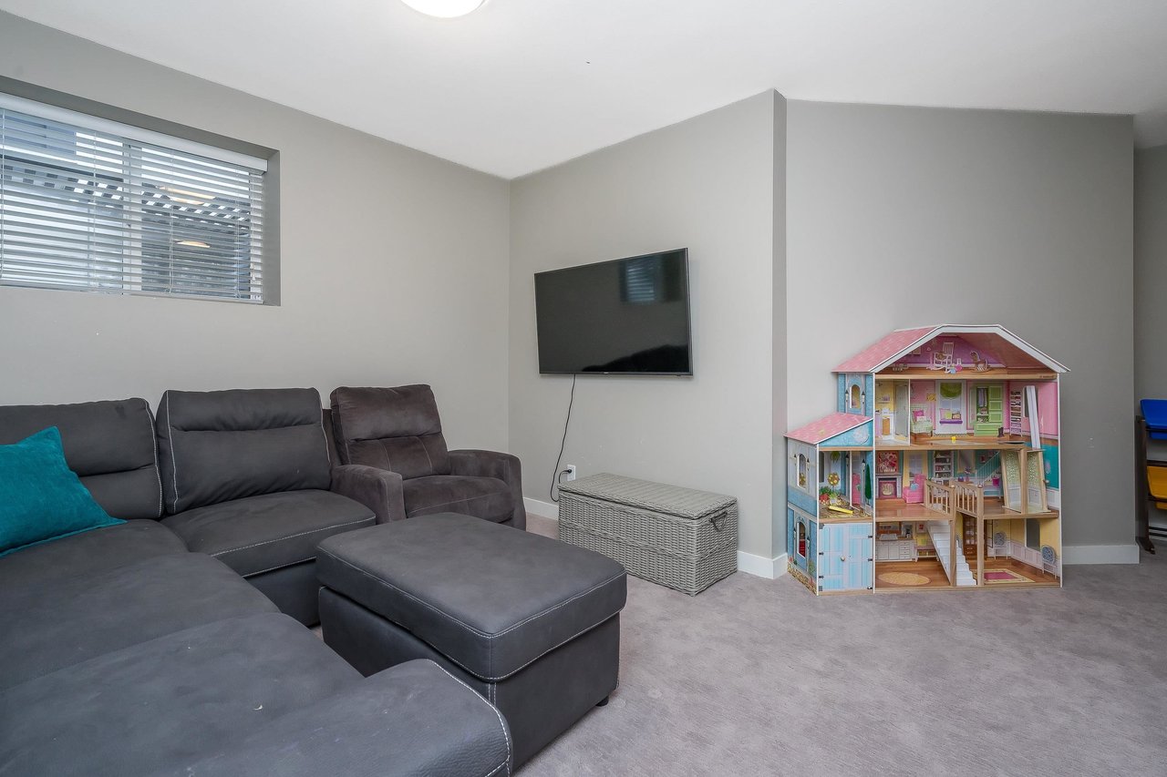 27075 35a Ave