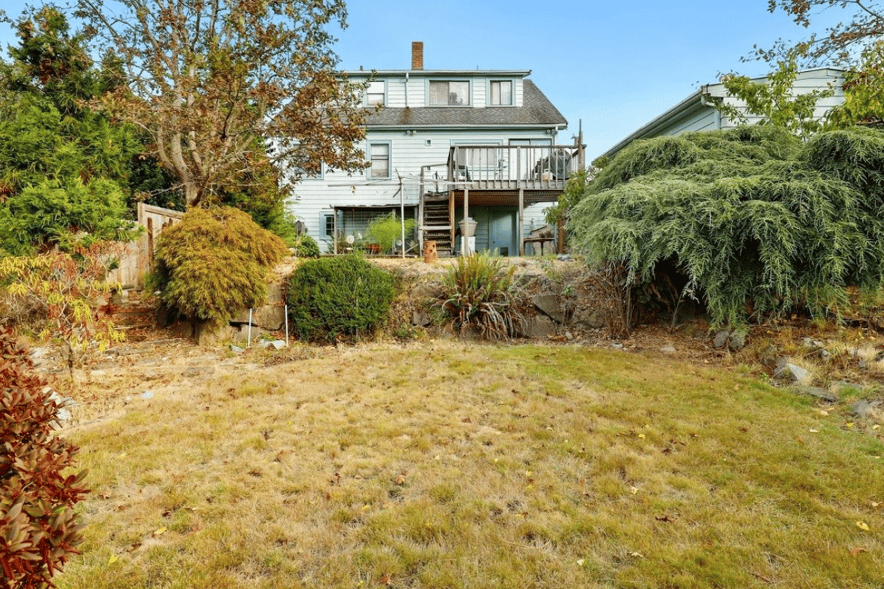 2007 28th Ave W