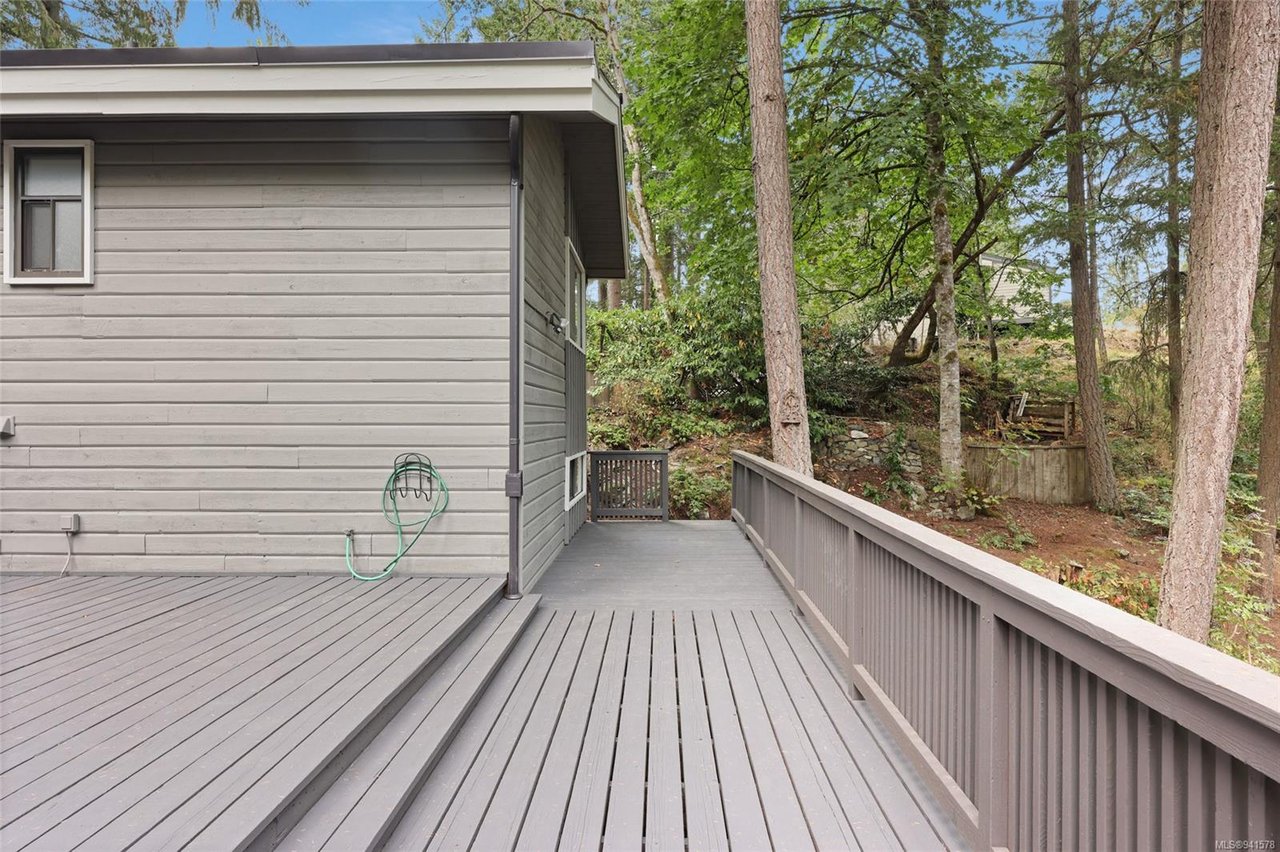 4527 Emily Carr Dr