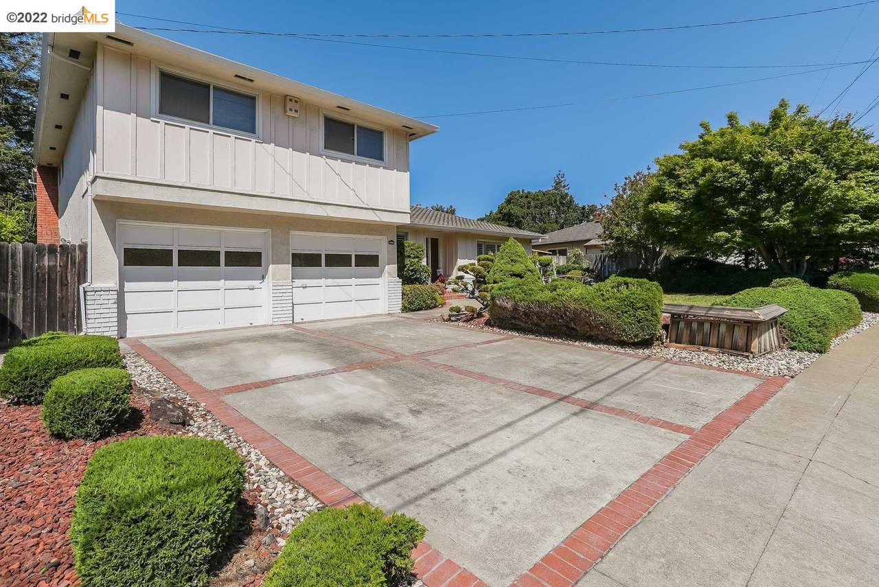 4908 Beacon Hill Dr
