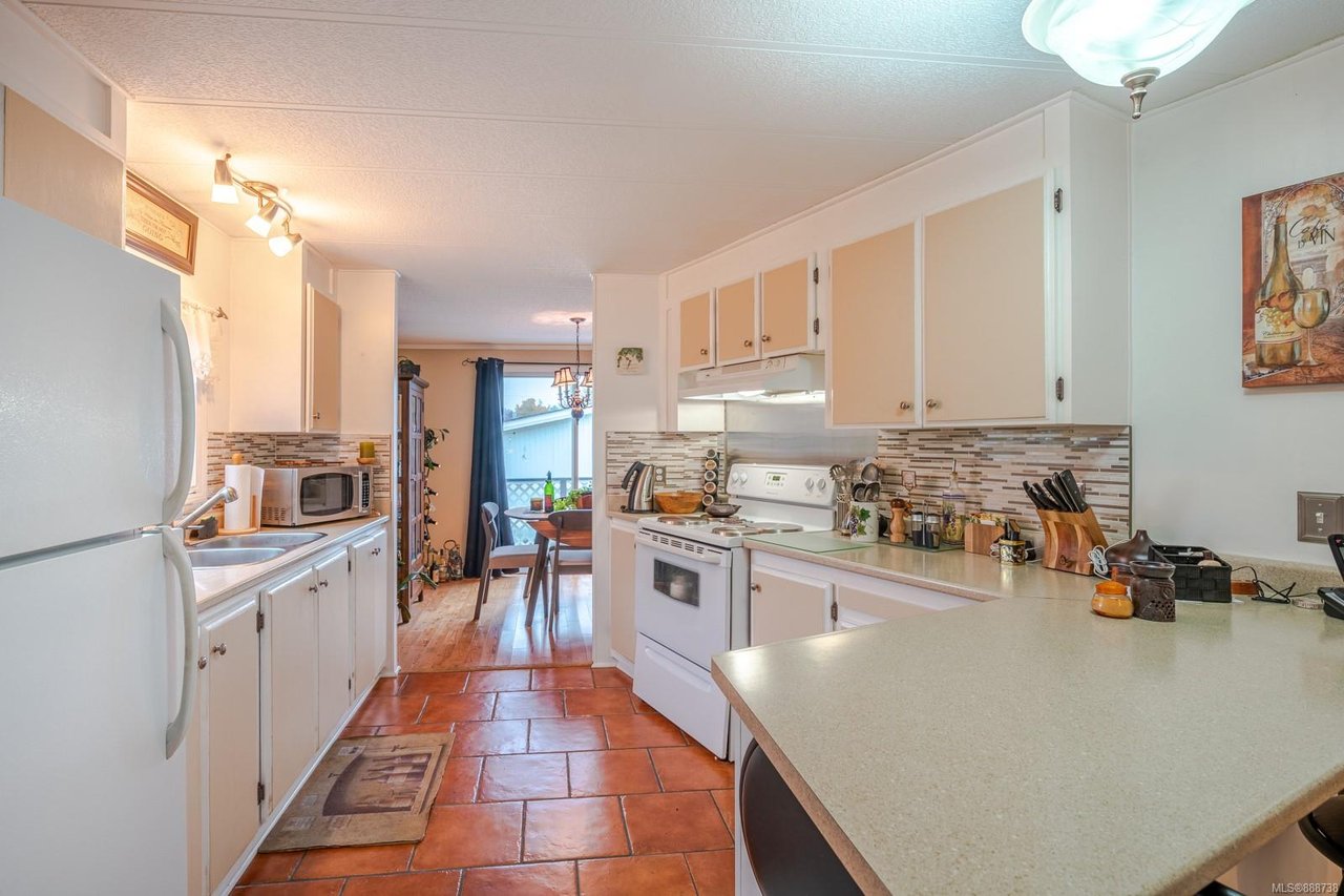 51-1498 Admirals Rd, View Royal