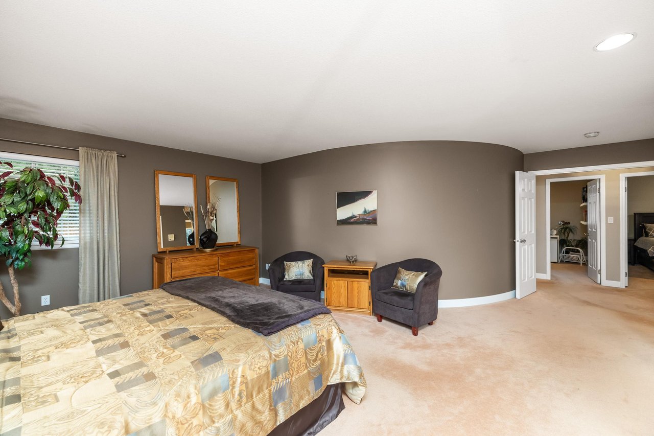 412 Balfour Dr