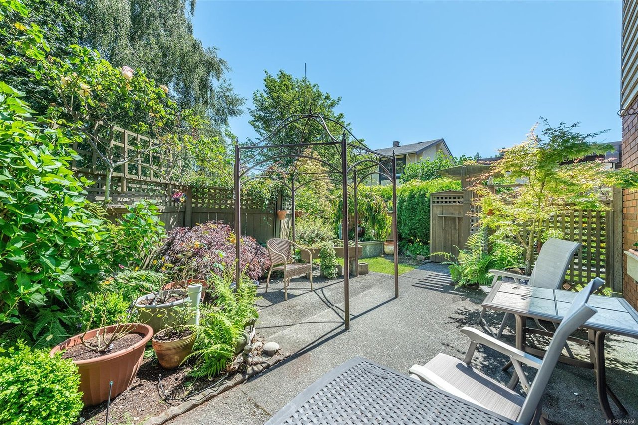 8-1019 Pemberton Rd