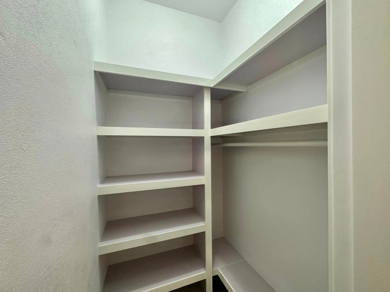 875 Manuel Reef 1 Bedroom Apartment
