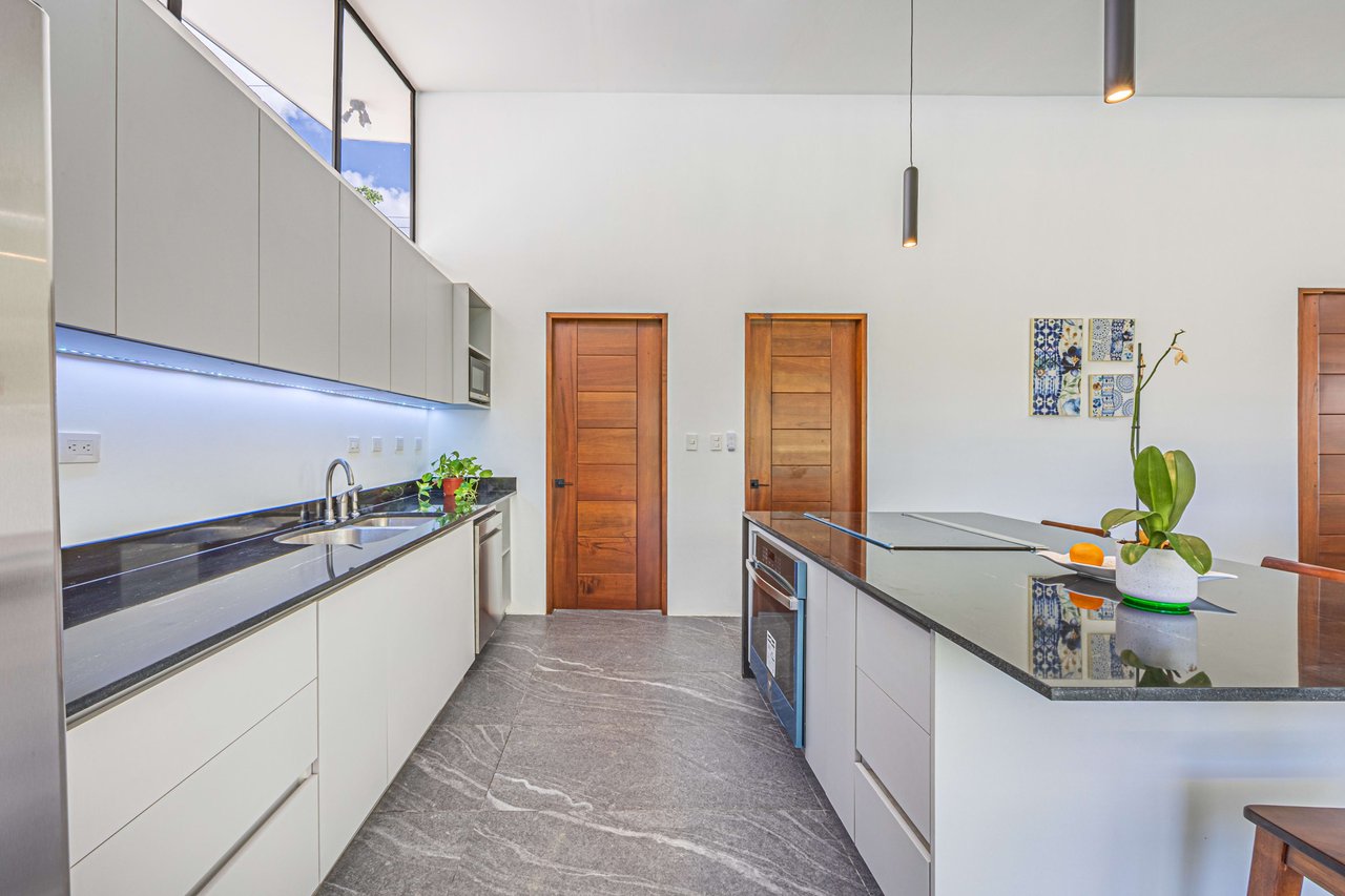 Stylish 3 bed, 3 bath Brand New  Villa in Uvita. 