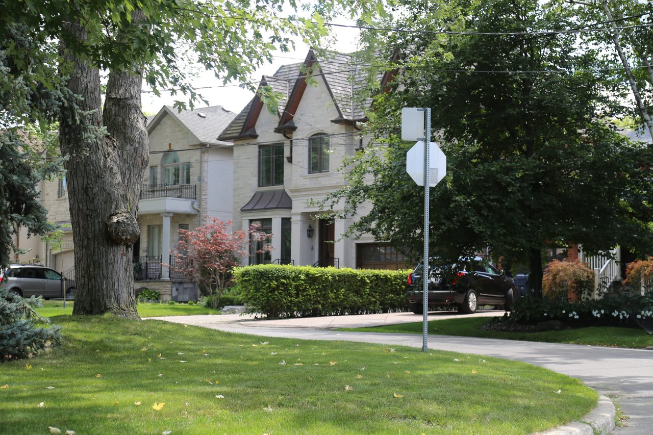 WILLOWDALE - EAST 