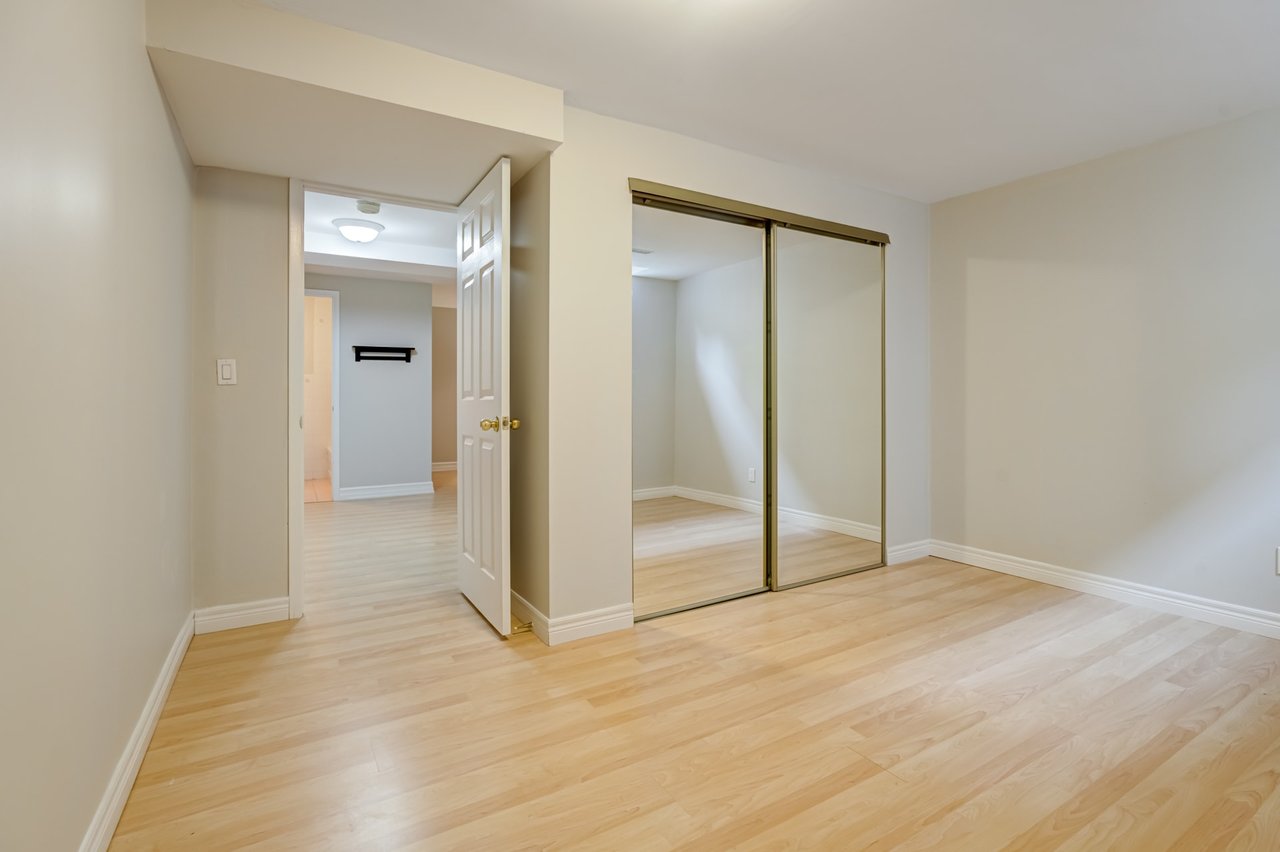 74 Penny Cres