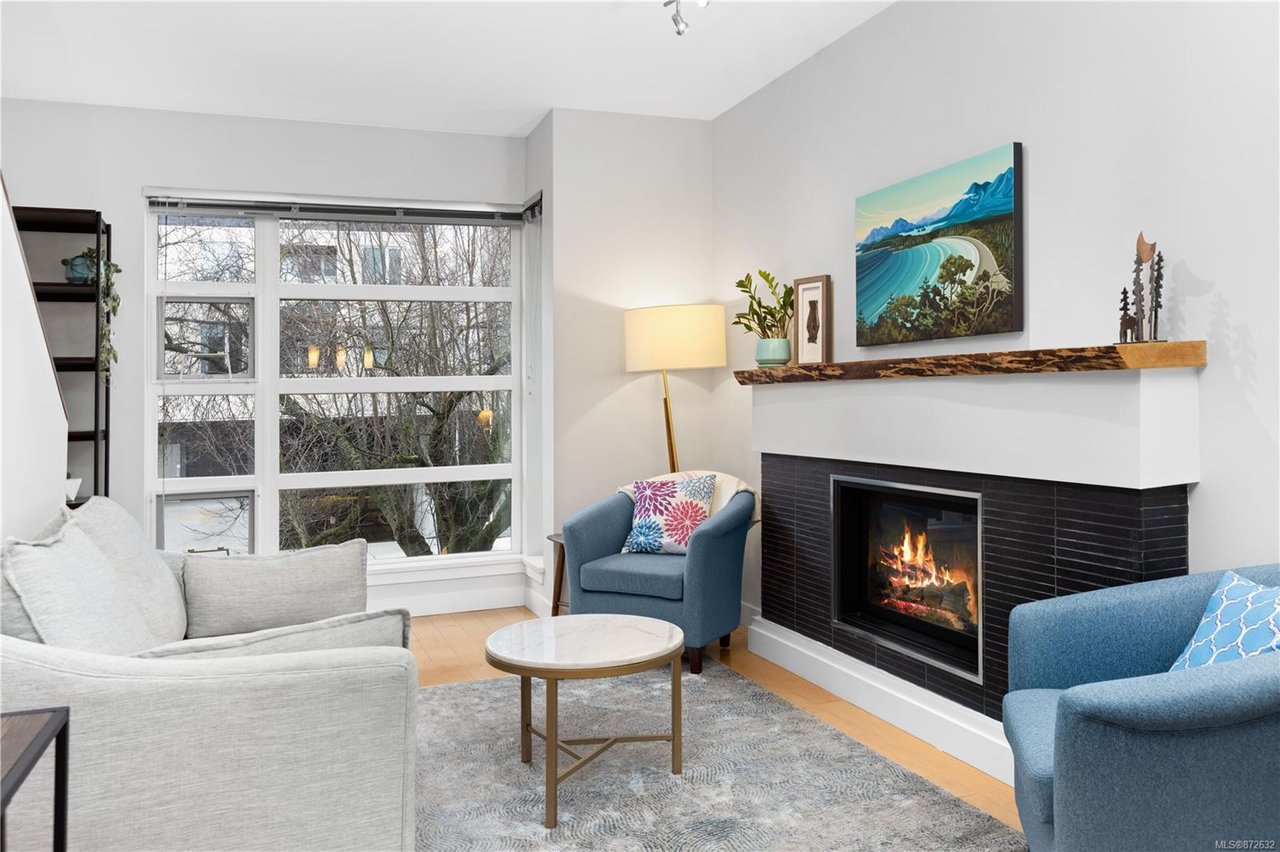 2-1137 Meares St