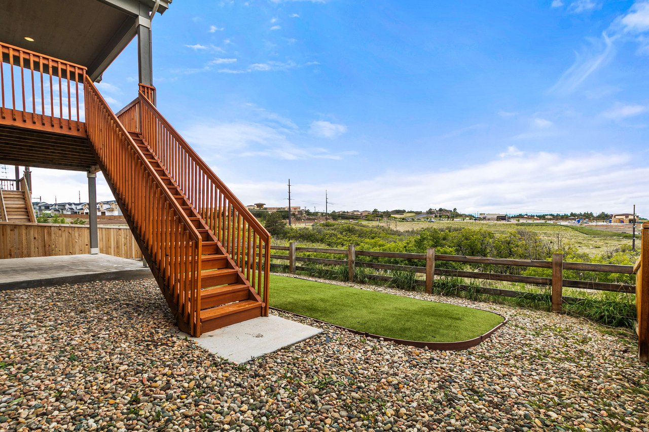 3635 White Rose Loop