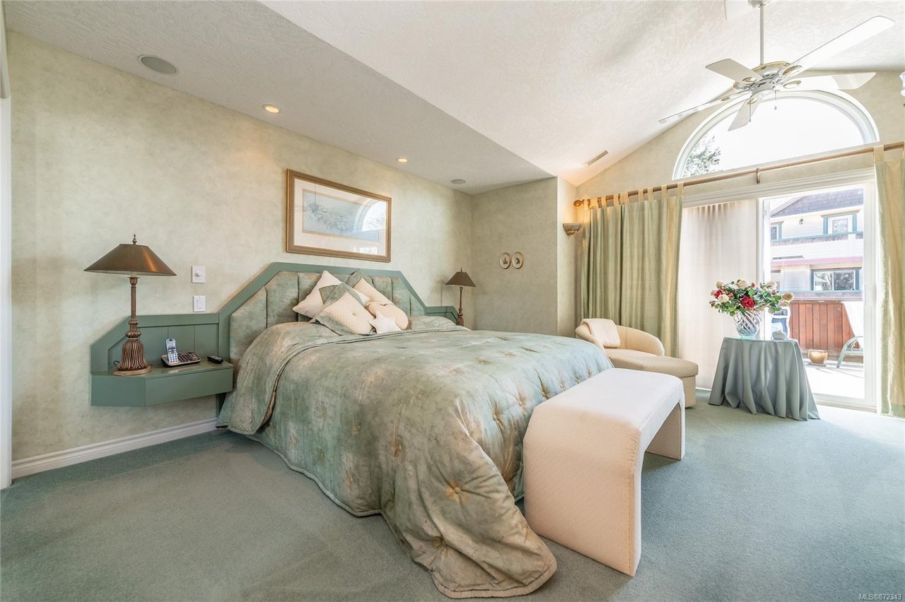 24-108 Aldersmith Pl