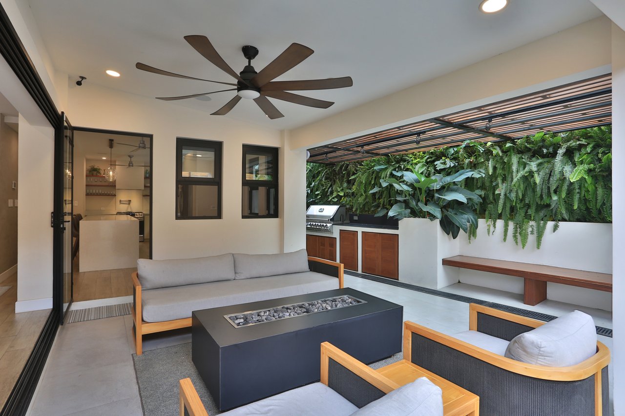 Remodeled Contemporary View Home, Escazu, San Jose