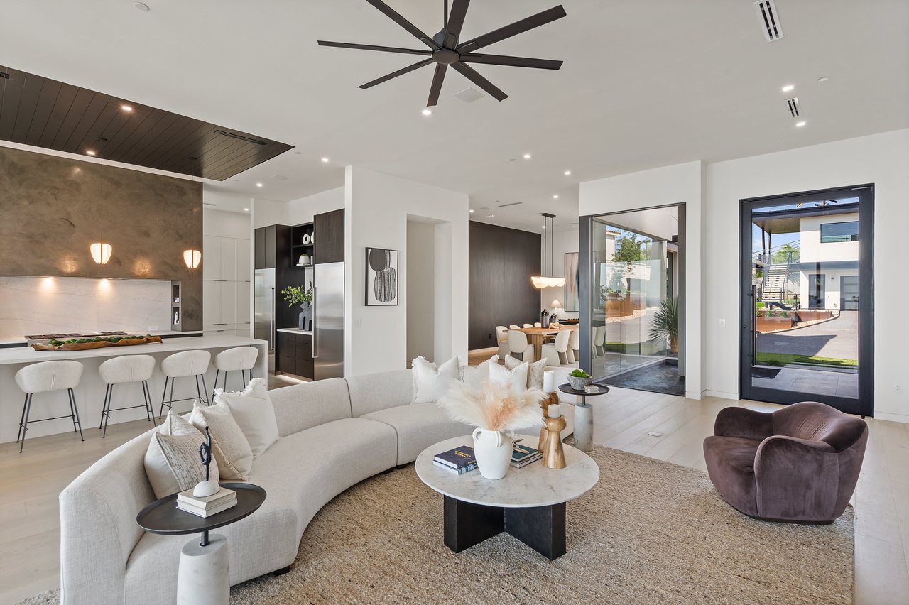 6809 Oasis Pass