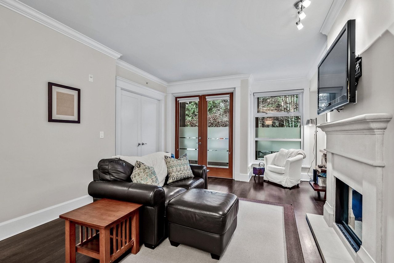 3-1891 Marine Dr