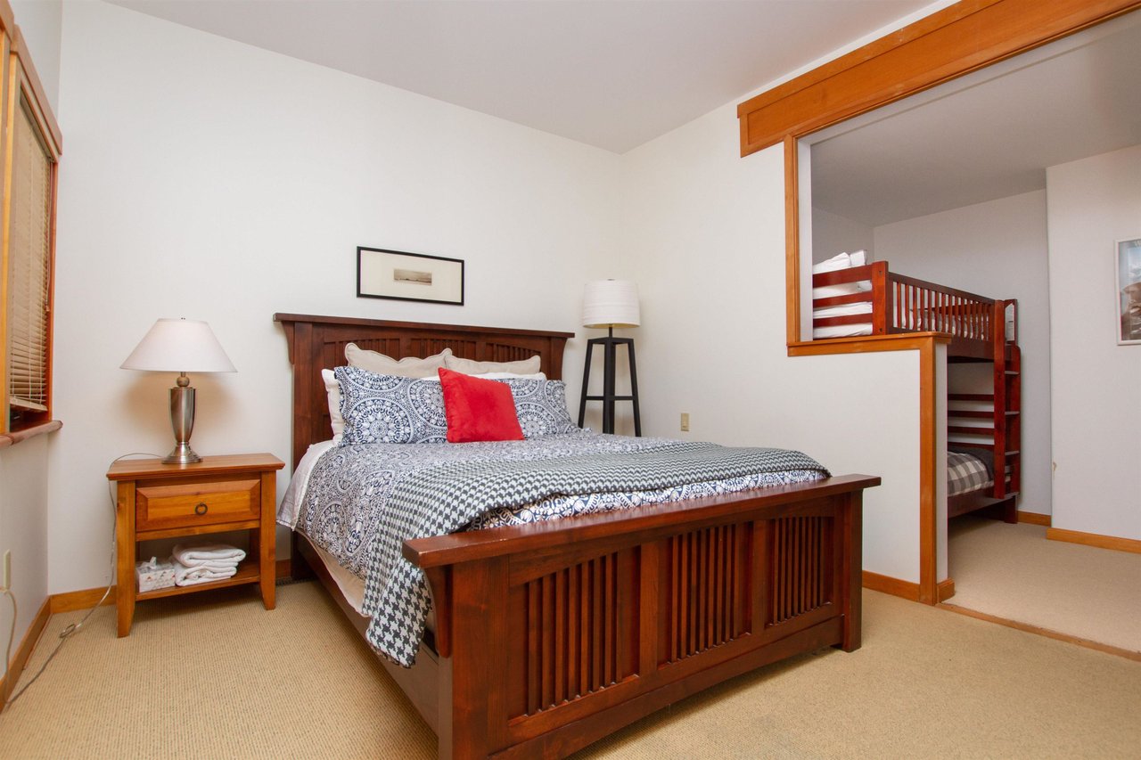 6-2240 Nordic Dr