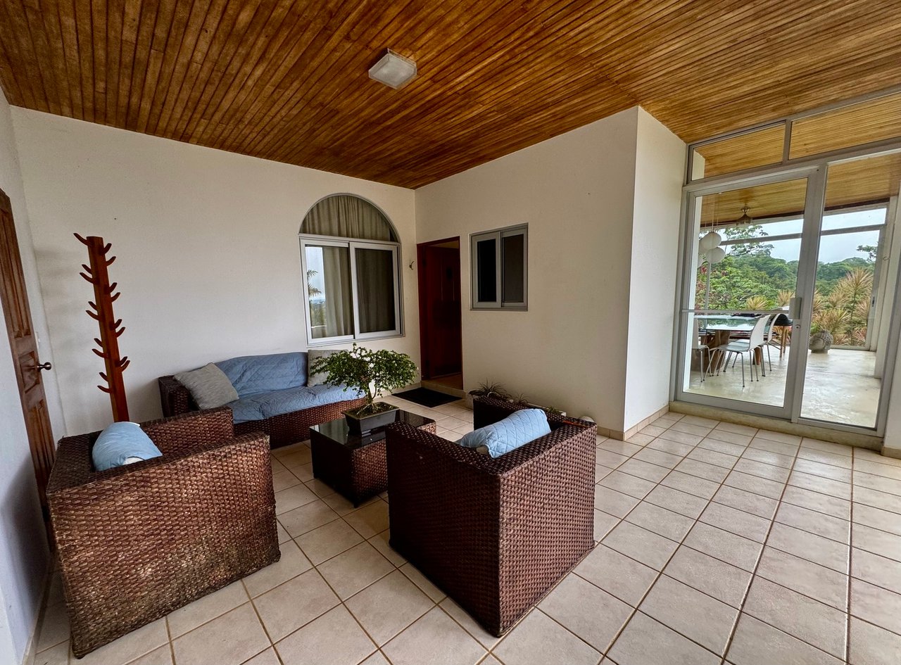 Modern Gated Volcano View Home, Lake Arenal, Alajuela