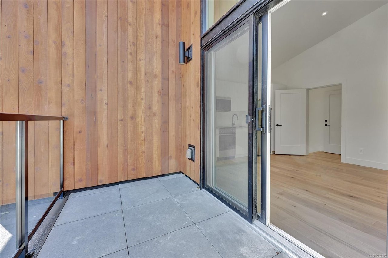 3909 Olympian Wy