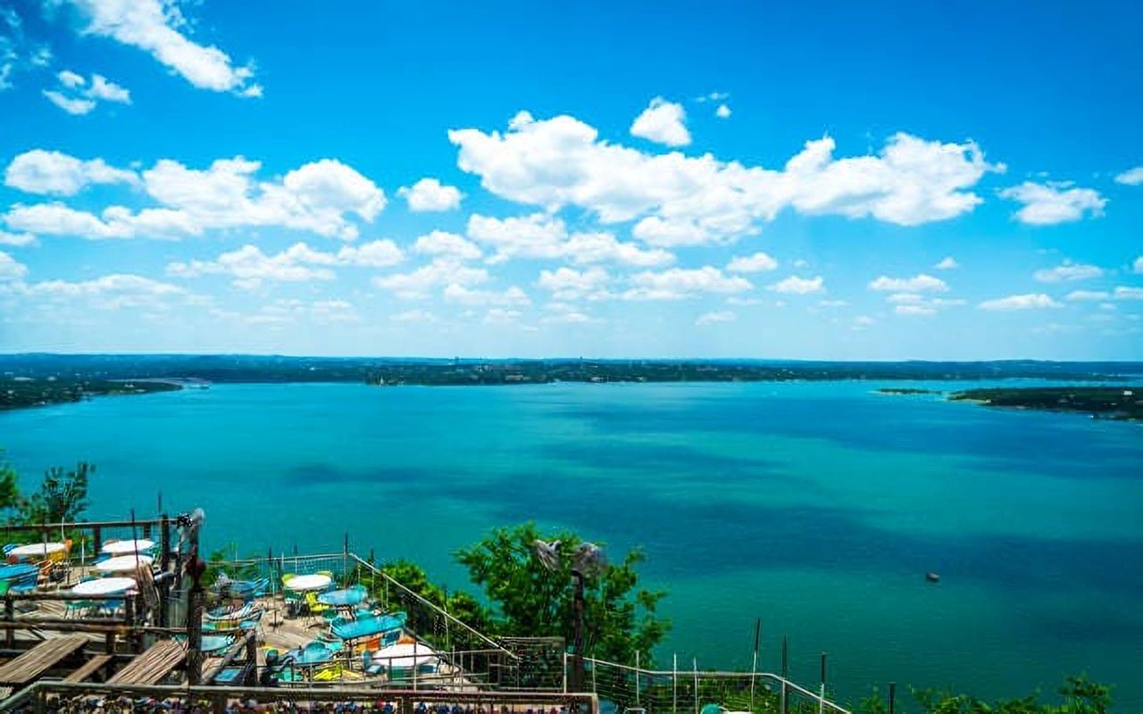 Neighborhood Guide to Lakeway