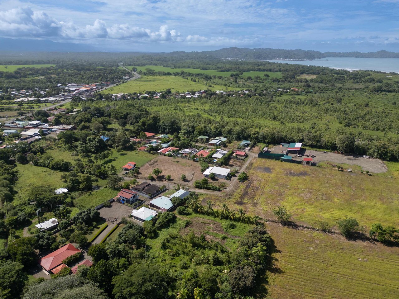 La Casona, 5 BDR Home Close To Quepos Town 