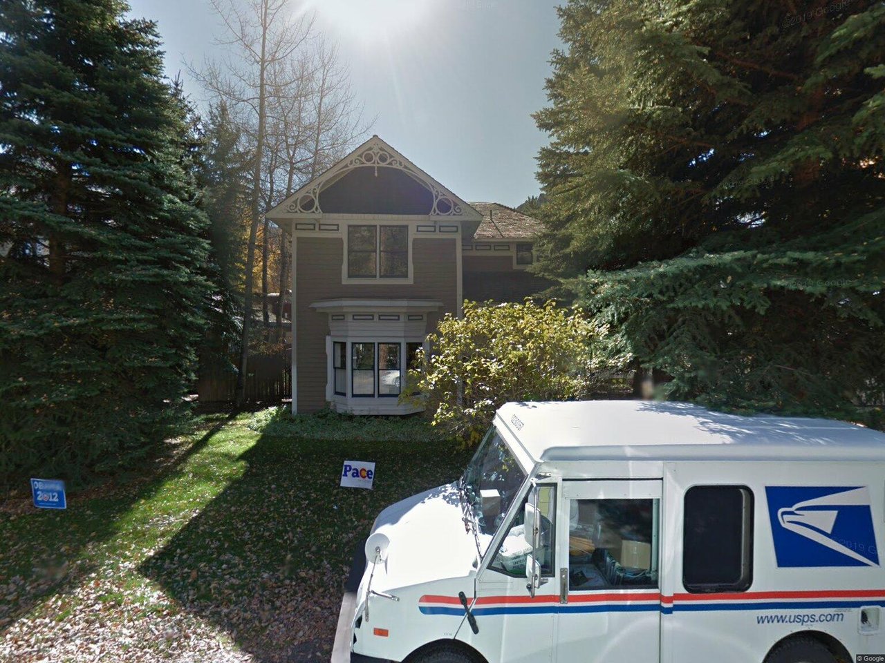 215 W Smuggler St