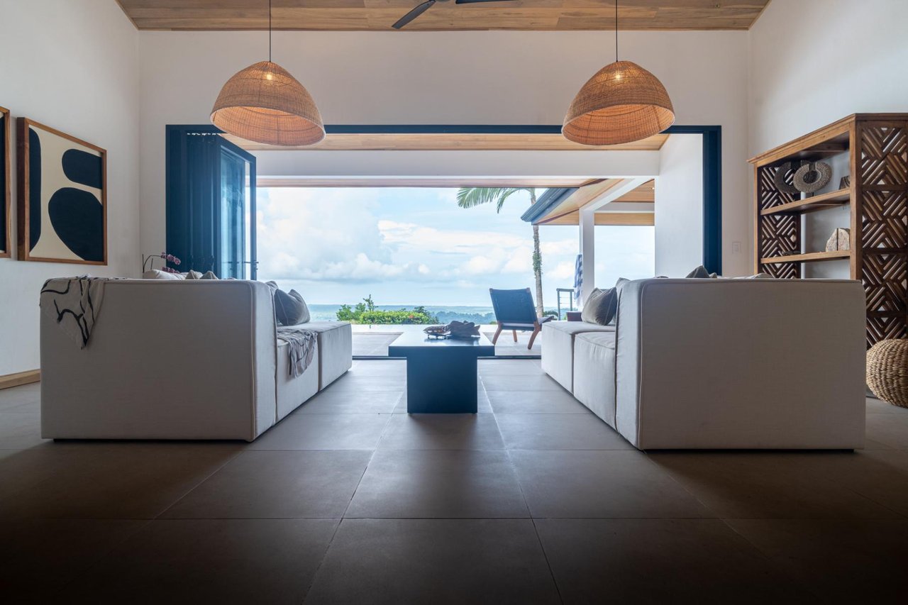 Solar Powered Luxury Home, Ojochal, Puntarenas