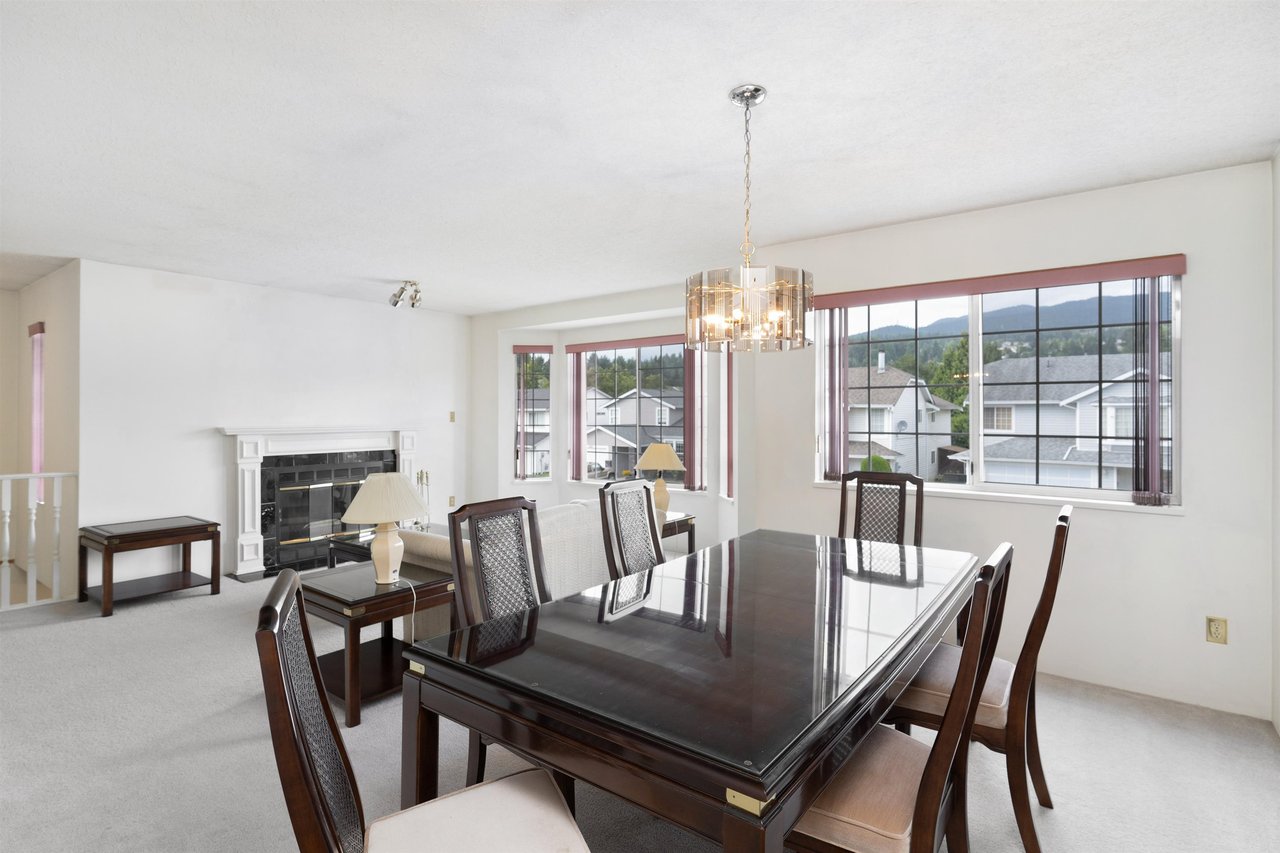 2556 Raven Ct