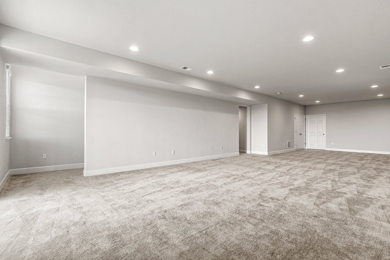 3635 White Rose Loop