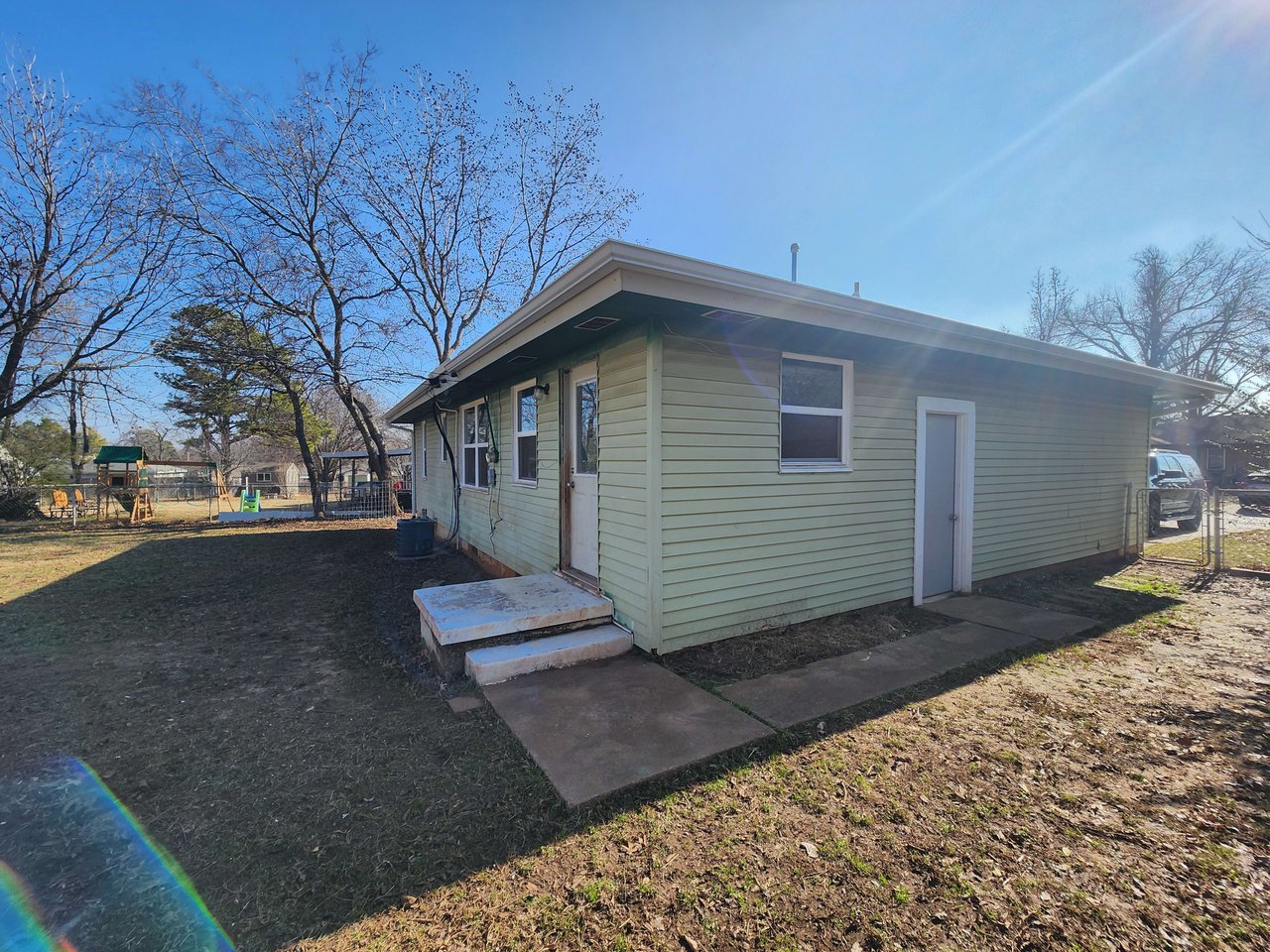 1214 Rose Dr.