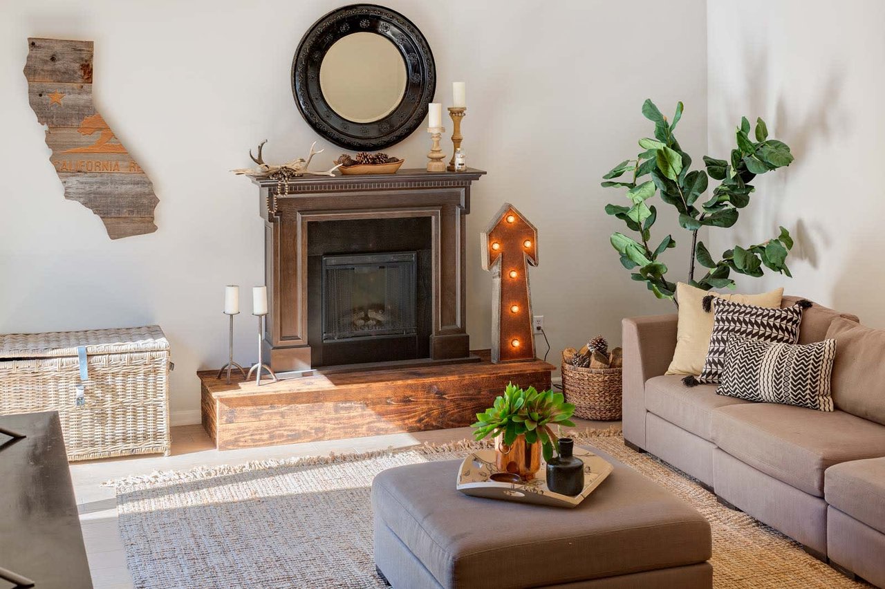 60 Oak Grove Avenue, Woodacre