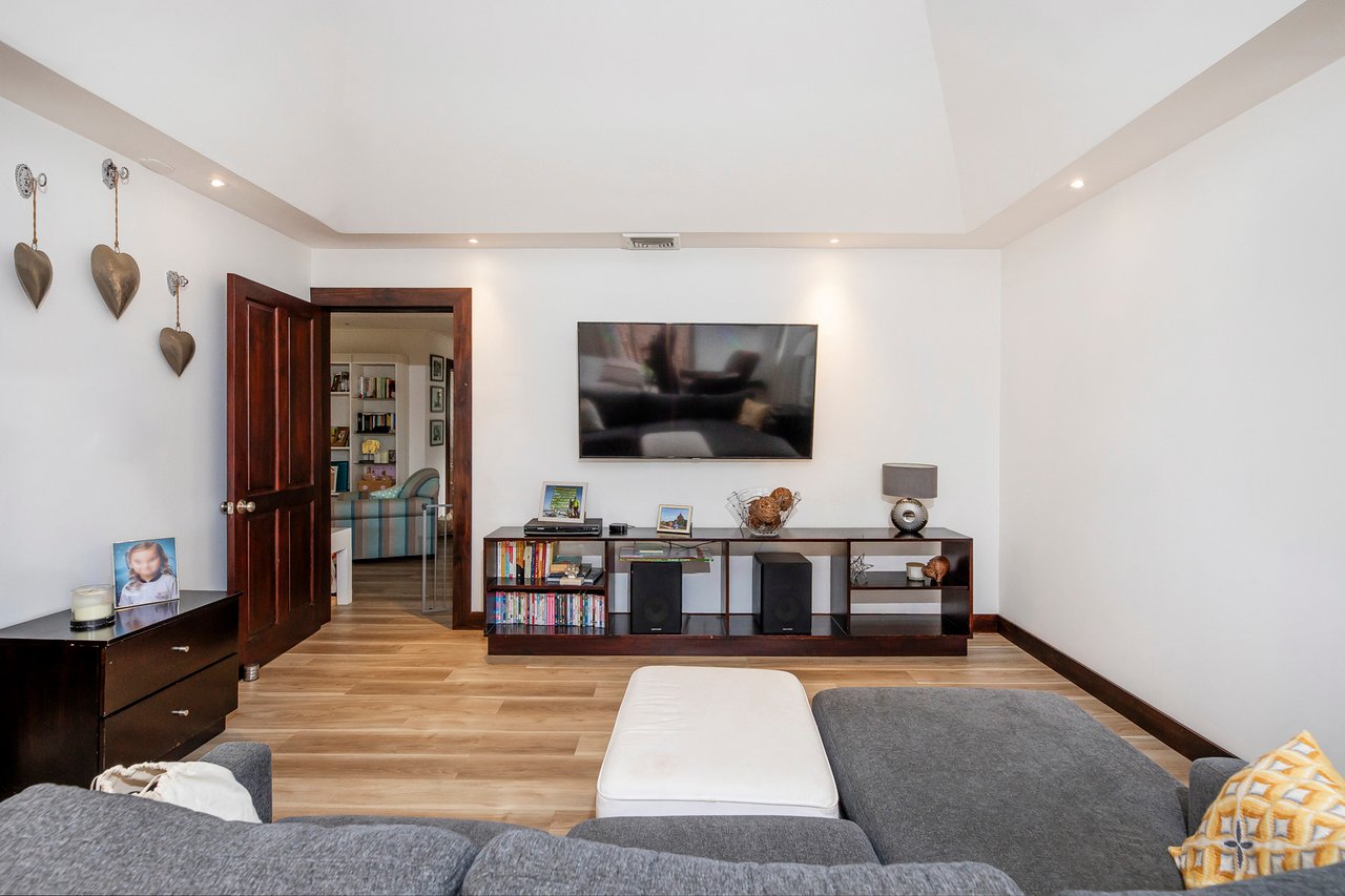 Remodeled Family Condo, Escazu, San Jose