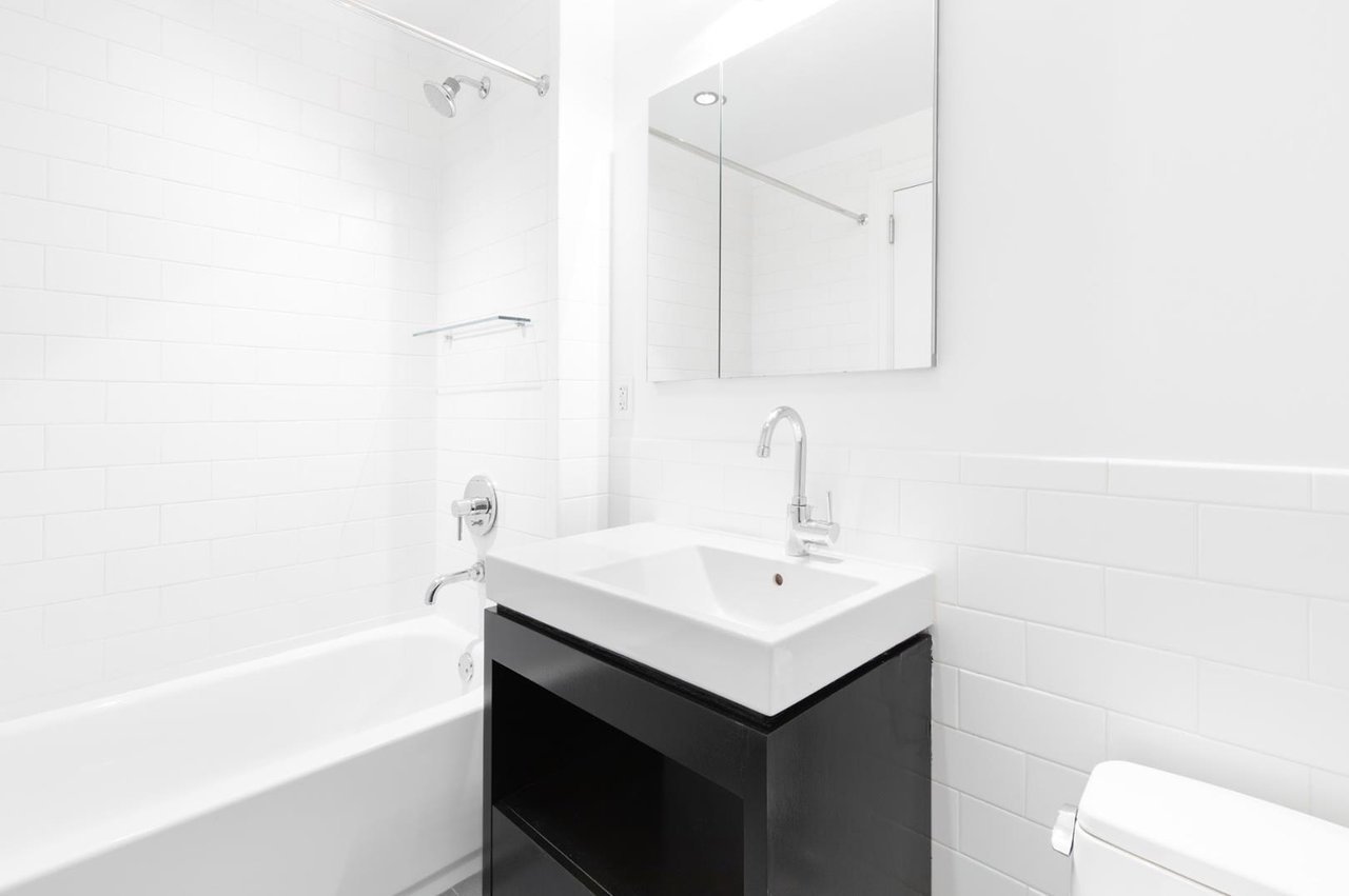 554 West 54th Street, Apt 22-L