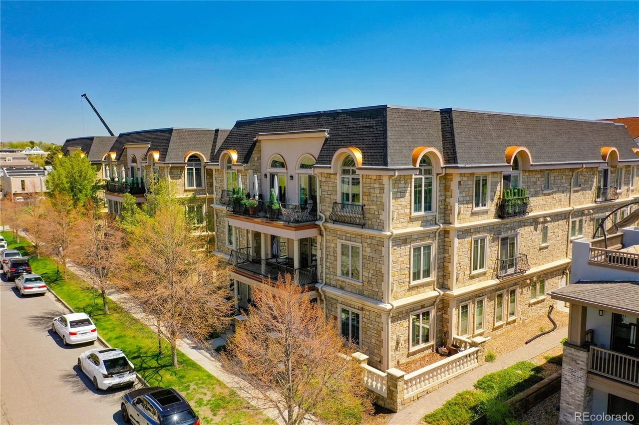 150 S Madison St, #210