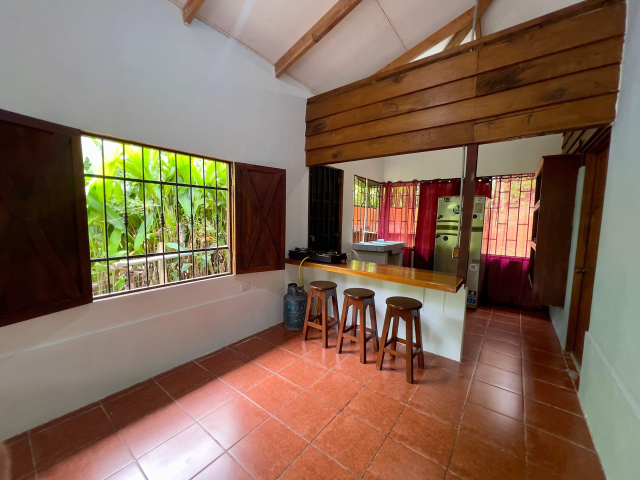 Affordable Wooden Cabañita, 2 bed, 1 bath. 