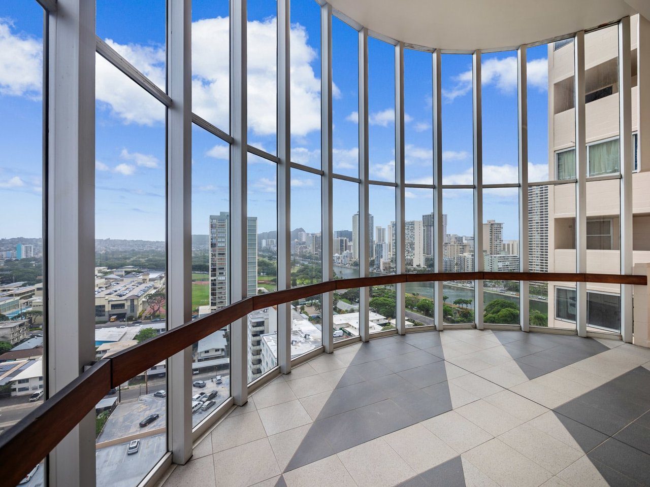 500 University Avenue 2007