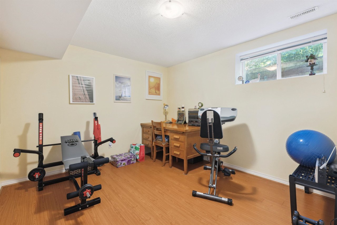 49-17097 64 Avenue, Surrey