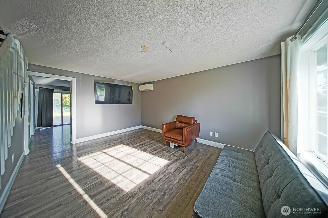 513 E 78th Street, Tacoma