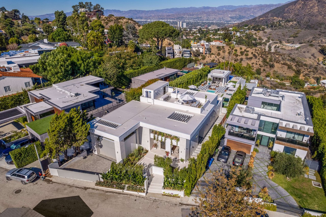 The Apex HH | 7115 Macapa Drive