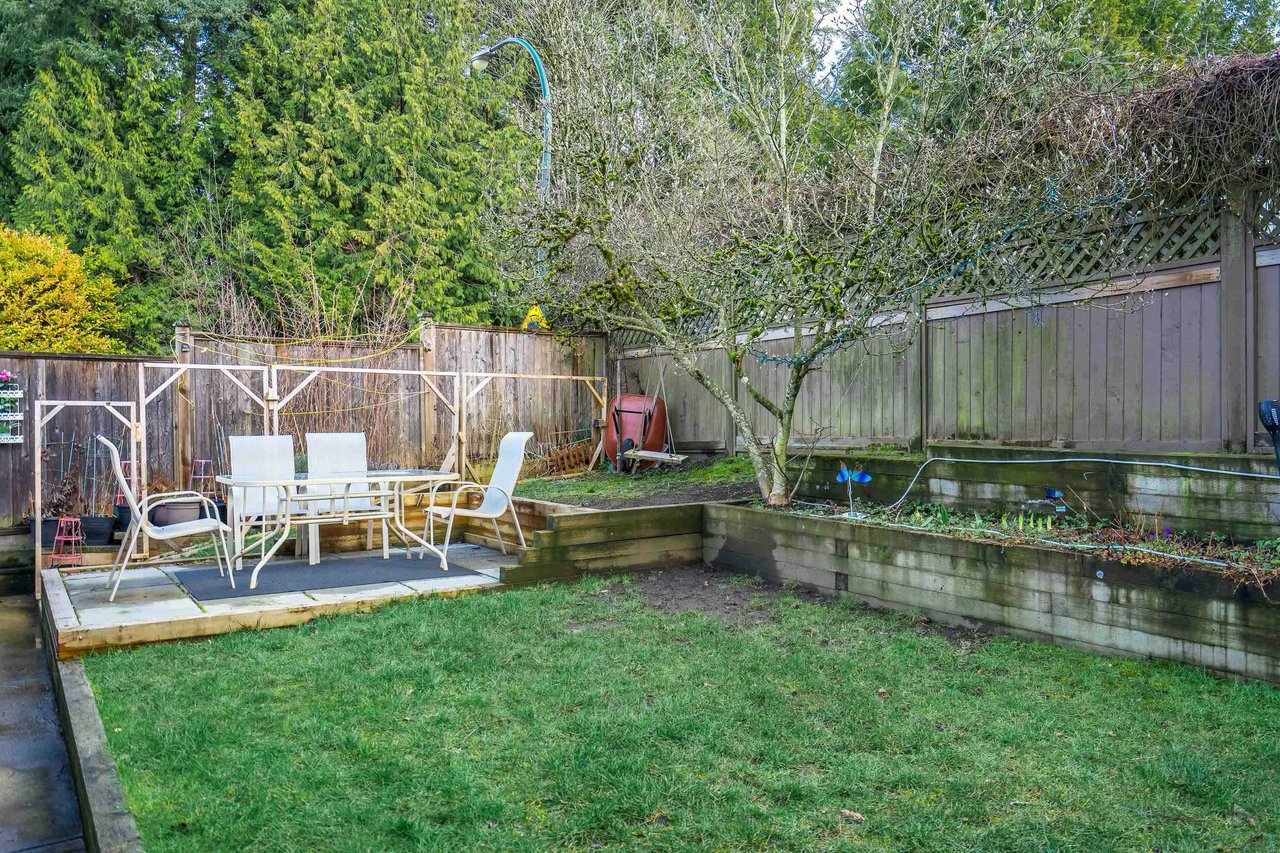 11044 Southridge Rd