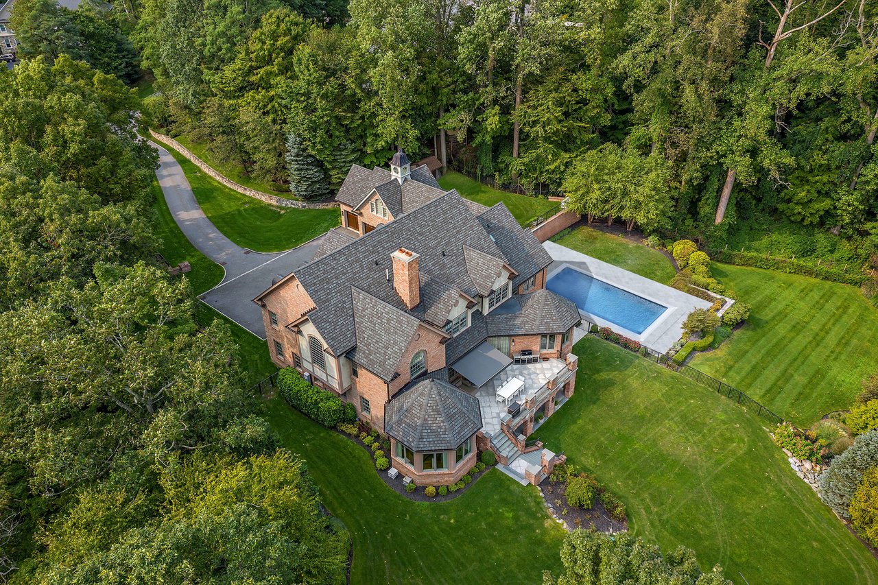 14 Wrights Mill Rd, Armonk NY 10504