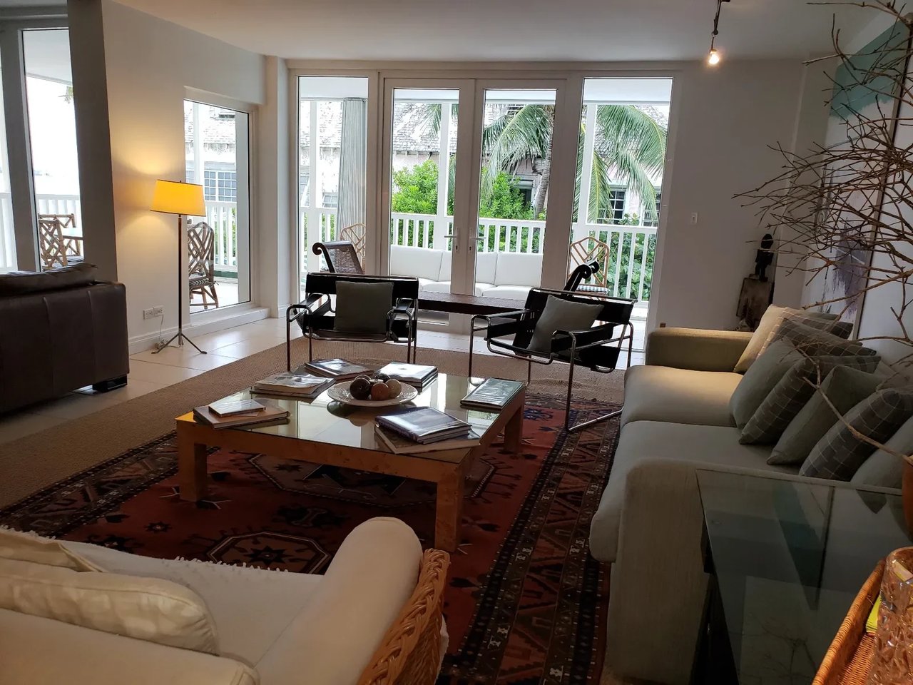 Spacious 2 bed Conchrest Condo