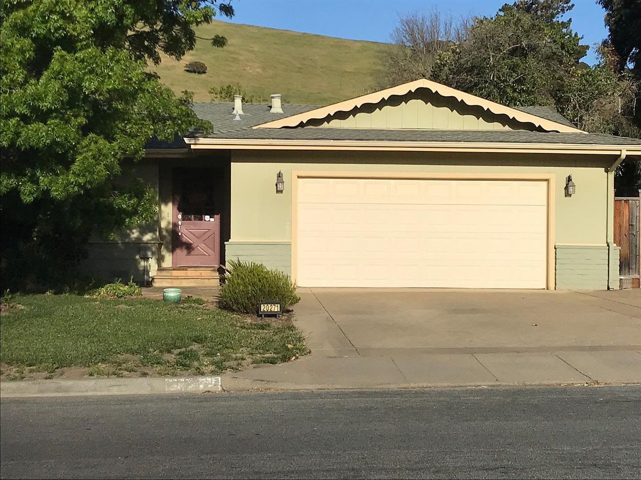 20271 Portola Dr