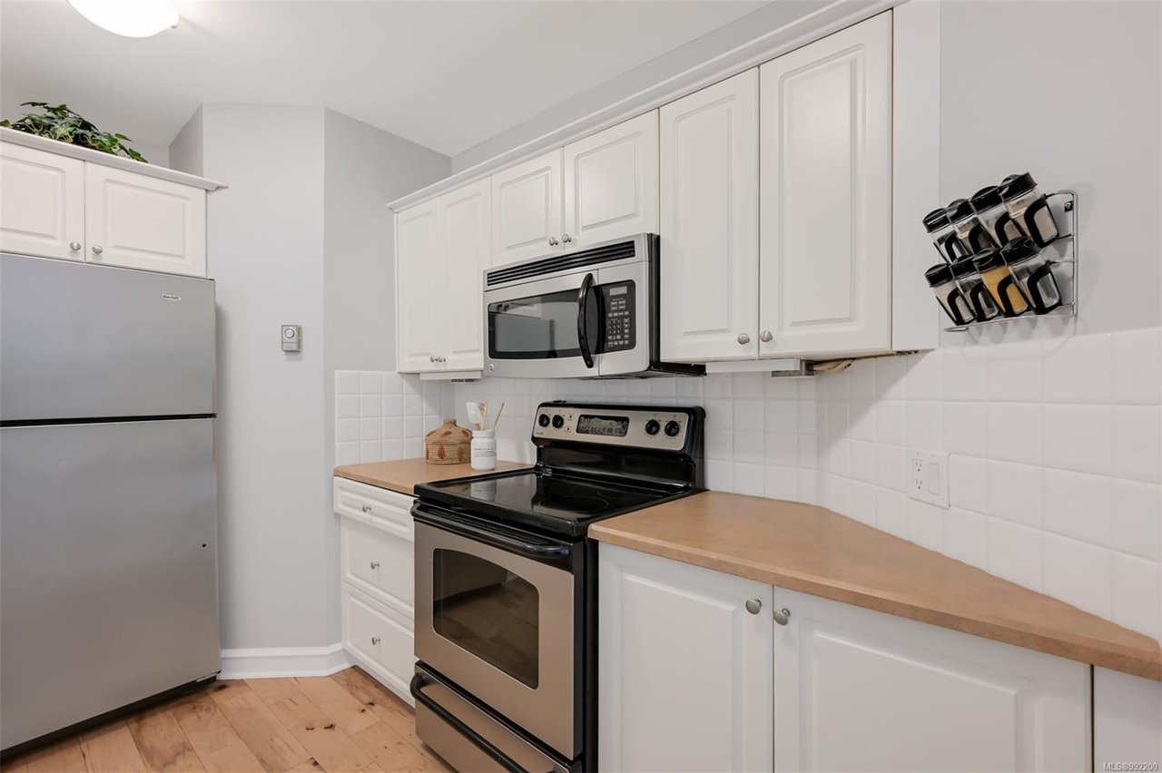 D-142 St. Lawrence St