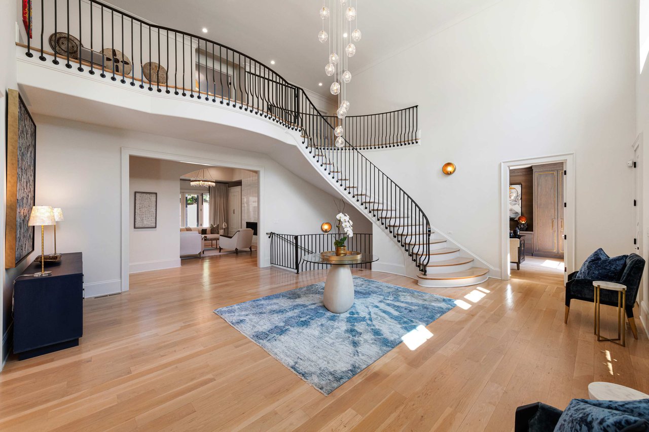 1191 W Conway Dr