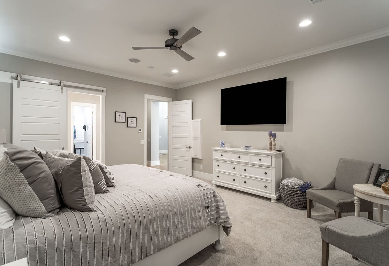258 W Blue Quartz Dr