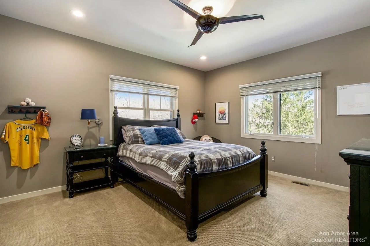 2566 Thornapple Drive, Ann Arbor, MI 48103