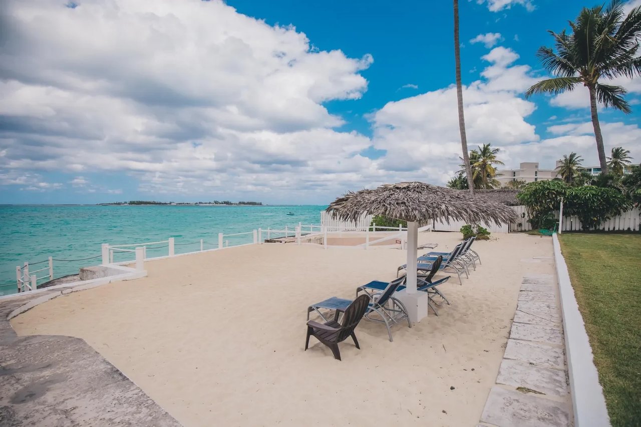 Beachfront Condo on Cable Beach