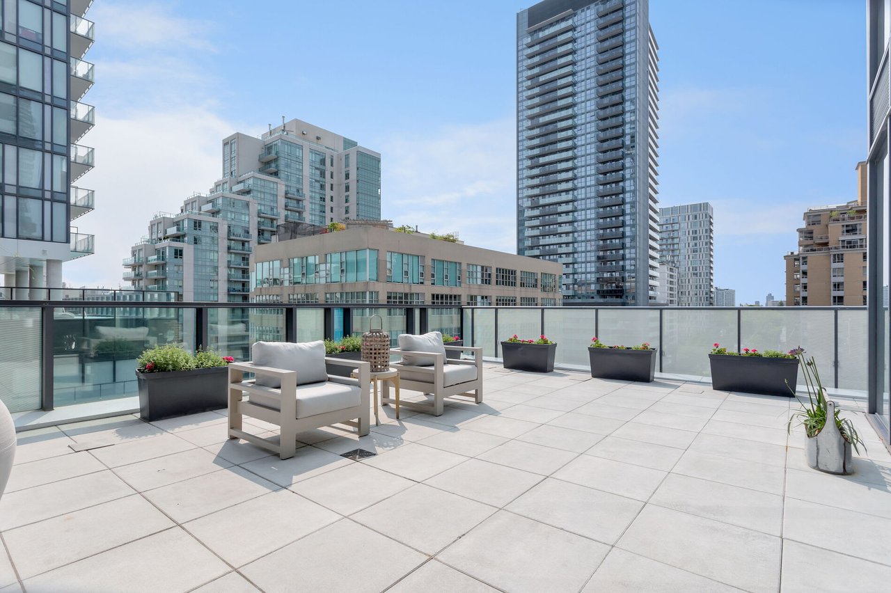 THE DIAMOND OF MIDTOWN TORONTO