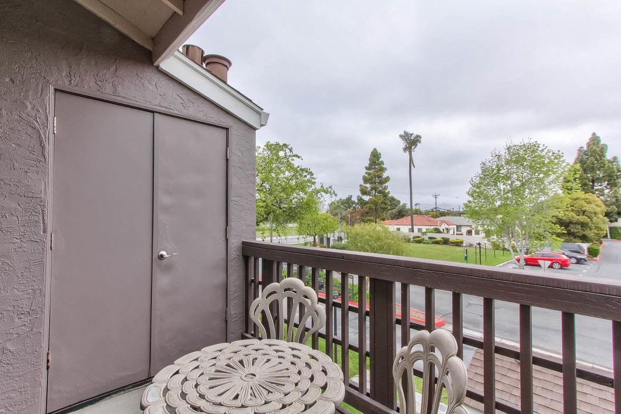 425 W Laurel Dr APT G